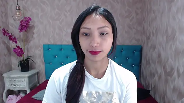 Snapshot of MadelineDoll chatting on January 18, 2025, 1:08 pm MadelineDoll online show from January 18, 2025, 1:08 pm