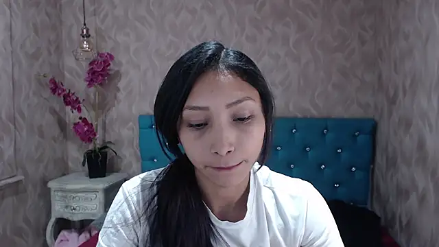 Snapshot of MadelineDoll chatting on January 18, 2025, 7:15 pm MadelineDoll online show from January 18, 2025, 7:15 pm