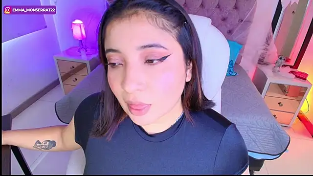 Emma monserrat online show from October 14, 2025, 7:36 pm