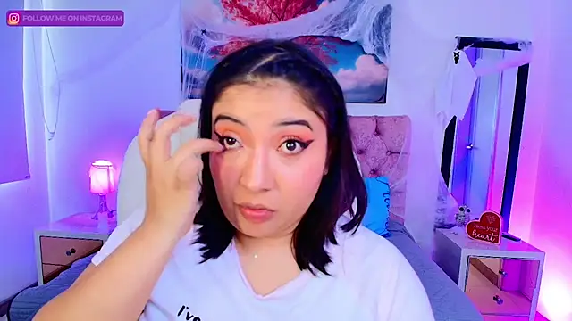 Emma monserrat online show from October 21, 2025, 7:14 pm