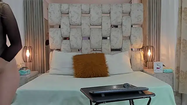 SaraANDjhony online show from January 9, 2025, 12:52 pm