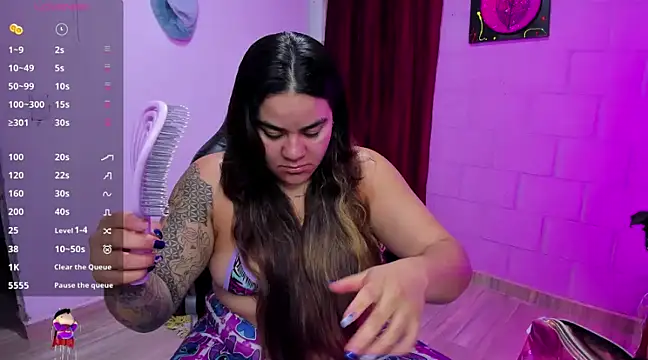 Snapshot of Sharon_hils chatting on December 20, 2024, 5:04 am Sharon hils online show from December 20, 2024, 5:04 am