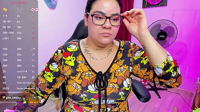 Snapshot of Sharon_hils chatting on December 22, 2024, 1:33 pm Sharon hils online show from December 22, 2024, 1:33 pm