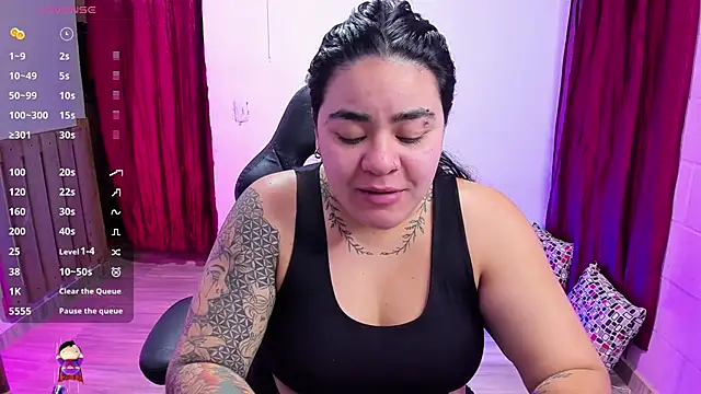 Snapshot of Sharon_hils chatting on December 30, 2024, 4:51 pm Sharon hils online show from December 30, 2024, 4:51 pm