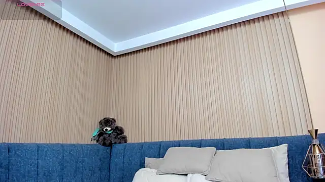 kathecute   online show from March 29, 2026, 1:38 am