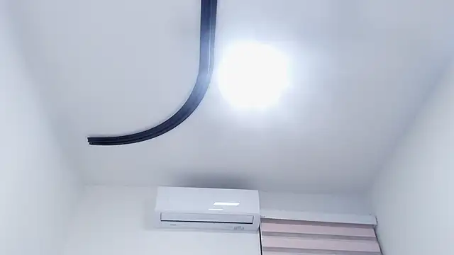 nicol f online show from February 18, 2026, 3:13 am