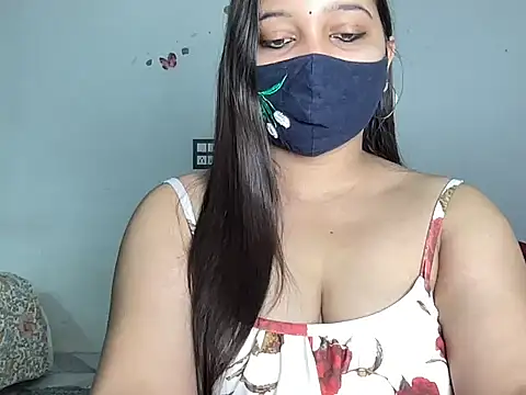 Varnika aarora online show from October 19, 2025, 4:13 am