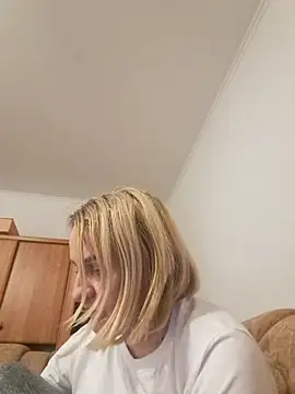 Malichkaanna30 online show from January 15, 2025, 5:47 pm