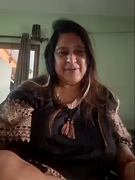 Snapshot of Hot_Queen77 chatting on February 8, 2025, 10:18 am Hot Queen77 online show from February 8, 2025, 10:18 am