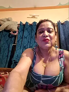 Snapshot of Hot_Queen77 chatting on March 5, 2025, 5:08 pm Hot Queen77 online show from March 5, 2025, 5:08 pm