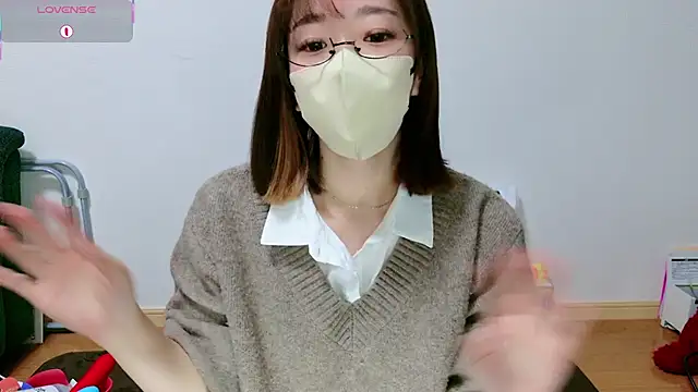 Rio chan  online show from May 3, 2026, 11:16 am