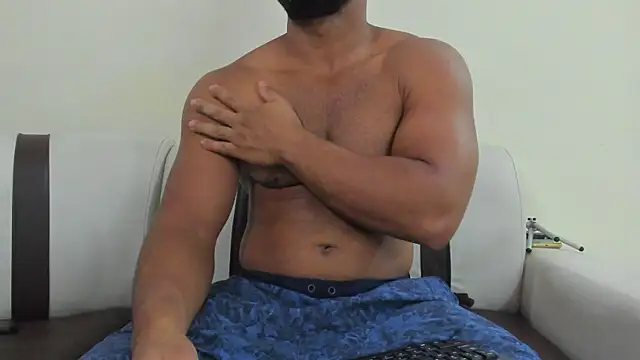lunainsane58 online show from August 4, 2026, 8:17 am
