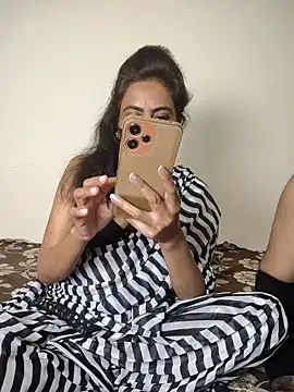 Snapshot of Raat_ki_rani_ chatting on January 2, 2025, 6:56 pm Raat ki rani online show from January 2, 2025, 6:56 pm