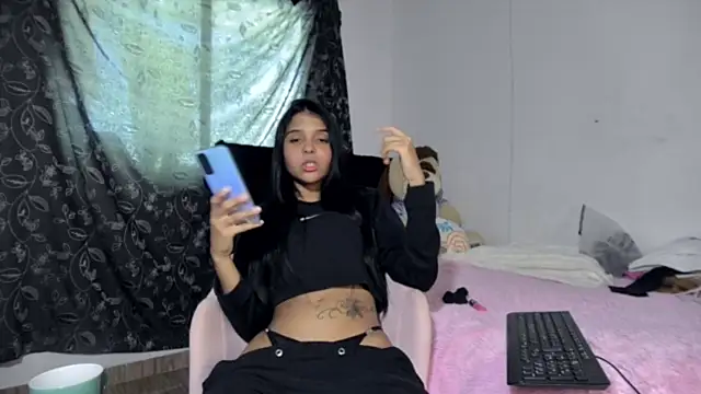 Michi sexy online show from April 14, 2026, 3:07 pm