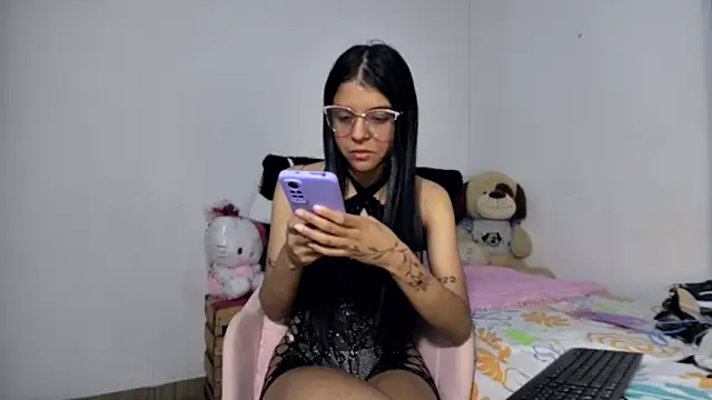 Snapshot of Michi_sexy chatting on July 19, 2026, 1:48 pm Michi sexy online show from July 19, 2026, 1:48 pm