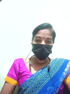 anusiya01 online show from January 23, 2025, 5:10 pm