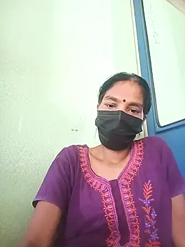 anusiya01 online show from September 15, 2025, 5:29 am