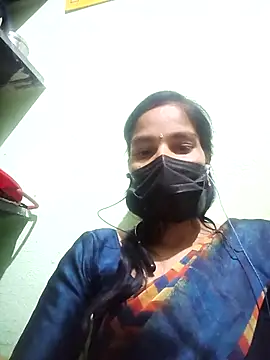 anusiya01 online show from September 22, 2025, 6:32 pm