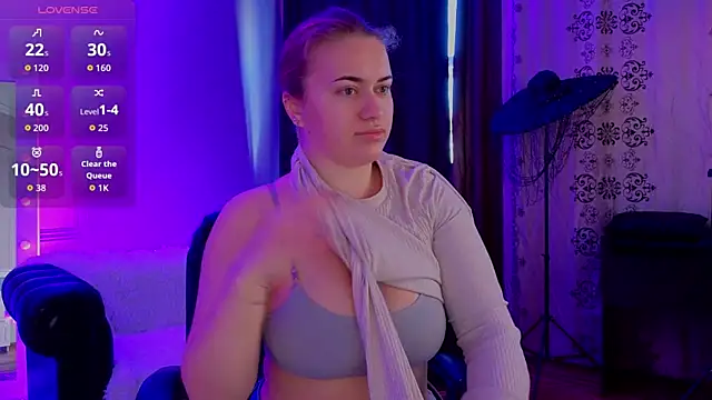 Ariell Margot  online show from October 17, 2025, 7:33 am