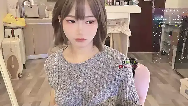 Snapshot of -XunMengLong- chatting on December 10, 2024, 6:06 pm -XunMengLong- online show from December 10, 2024, 6:06 pm