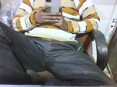 Snapshot of Desi_GfBf chatting on February 13, 2026, 12:56 pm Desi GfBf online show from February 13, 2026, 12:56 pm