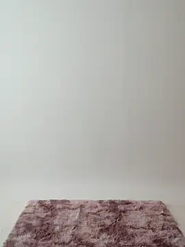 Snapshot of YourSuperModel chatting on September 15, 2025, 5:40 am YourSuperModel online show from September 15, 2025, 5:40 am