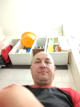 intx800 online show from January 24, 2025, 9:47 pm