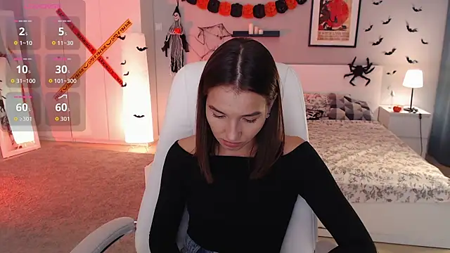 Bellla Haddid online show from October 26, 2025, 1:44 am