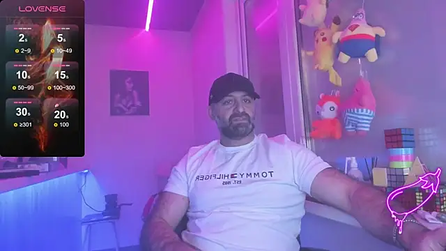 Snapshot of MAGABEAR077 chatting on February 5, 2025, 10:51 am MAGABEAR077 online show from February 5, 2025, 10:51 am