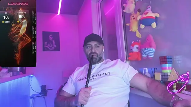 Snapshot of MAGABEAR077 chatting on February 7, 2025, 4:03 pm MAGABEAR077 online show from February 7, 2025, 4:03 pm