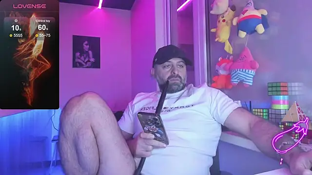 Snapshot of MAGABEAR077 chatting on February 20, 2025, 2:13 pm MAGABEAR077 online show from February 20, 2025, 2:13 pm