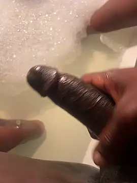 133pipi online show from April 14, 2026, 7:58 am