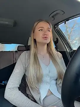 Devill Angel  online show from February 14, 2026, 9:17 am