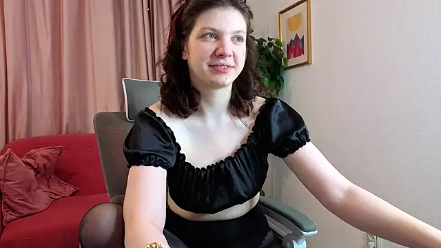 Baby Evalena online show from June 10, 2026, 5:07 am