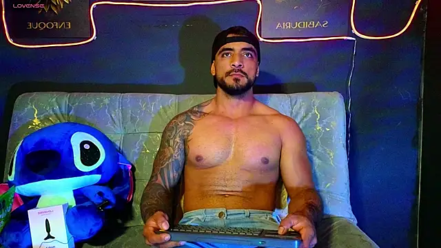 ERIC HARRISON online show from November 15, 2025, 10:15 pm