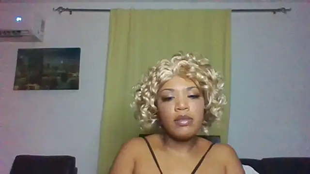 Snapshot of thekelliecapri chatting on June 22, 2026, 7:49 am thekelliecapri online show from June 22, 2026, 7:49 am
