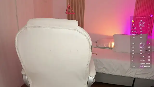 Kendall Bunnyy online show from October 30, 2025, 7:58 pm