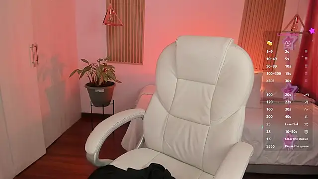 Kendall Bunnyy online show from December 15, 2025, 6:56 pm