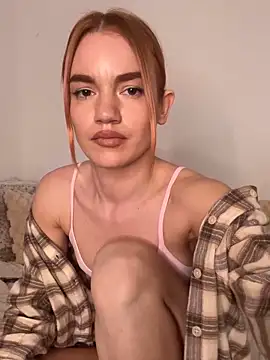 Heidi11 online show from February 5, 2025, 6:26 pm