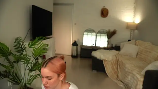 Heidi11 online show from May 28, 2026, 3:42 pm
