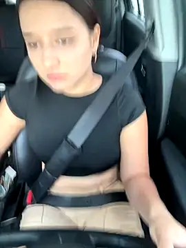 littlemelodi18 online show from October 6, 2025, 5:43 pm