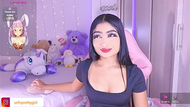 Snapshot of urfavprettygirl chatting on June 24, 2026, 6:34 am urfavprettygirl online show from June 24, 2026, 6:34 am