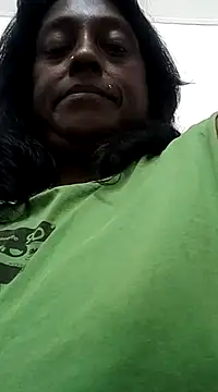 Snapshot of mamakarma1403 chatting on March 23, 2025, 2:15 am mamakarma1403 online show from March 23, 2025, 2:15 am