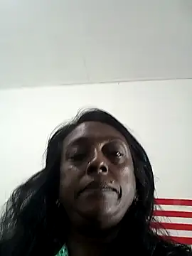 Snapshot of mamakarma1403 chatting on September 21, 2025, 12:56 am mamakarma1403 online show from September 21, 2025, 12:56 am