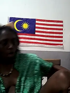 Snapshot of mamakarma1403 chatting on September 22, 2025, 1:24 pm mamakarma1403 online show from September 22, 2025, 1:24 pm