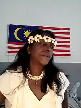 Snapshot of mamakarma1403 chatting on November 12, 2025, 4:02 am mamakarma1403 online show from November 12, 2025, 4:02 am