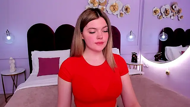 ZaraBloom online show from March 18, 2025, 1:53 am