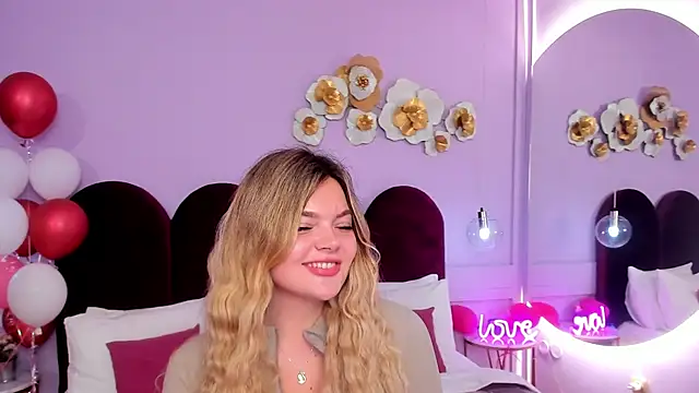 ZaraBloom online show from November 19, 2025, 3:17 am