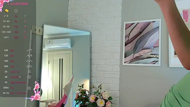 AliceBrayan online show from March 8, 2025, 5:17 am