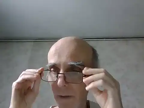 mariusica1xh online show from September 17, 2025, 1:02 pm